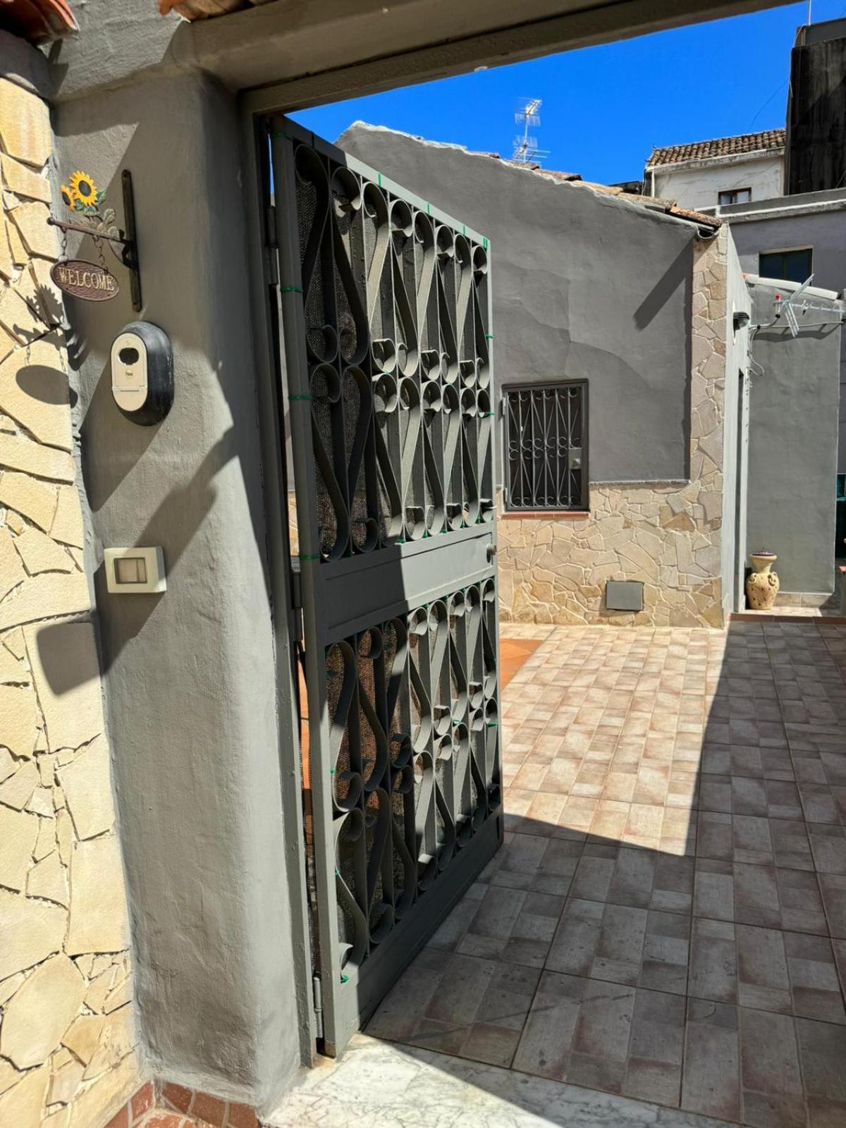La Casa Del Mulino Apartment Catania Exterior photo
